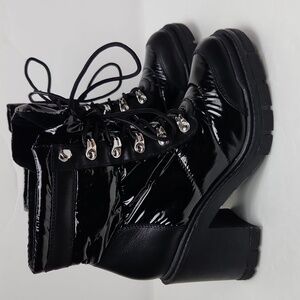 Marc Fisher Vaina Lace up Chunky Block Heel Quilted black booties Size 7